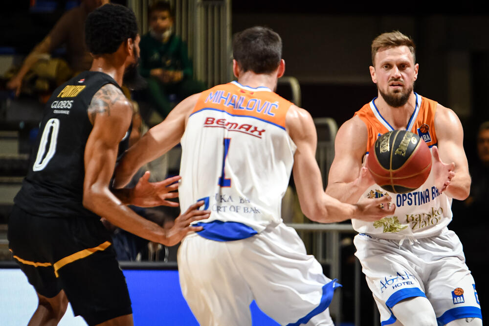 Marko Jeremić i Vladimir Mihailović na večerašnjoj utakmici, Foto: KK Partizan/Dragana Stjepanović