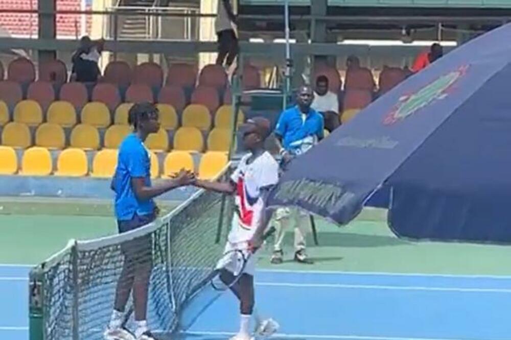 Foto: Printscreen/Twitter.com/Kwesi_Gibson