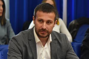Raičević resigned from all positions in the Movement for Change