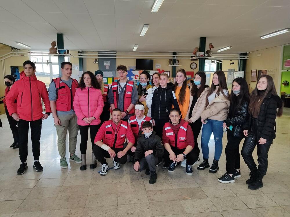 <p>Izložbe likovnih i literarnih radova, performans, pozorišna predstava, predavanje o značaju vakcinacije, radionice o prevenciji dječijih ugovorenih brakova i pravilima ponašanja u susretu sa djecom sa posebnim potrebama, vježbe prve pomoći, senzorne i ekološke aktivnosti</p>