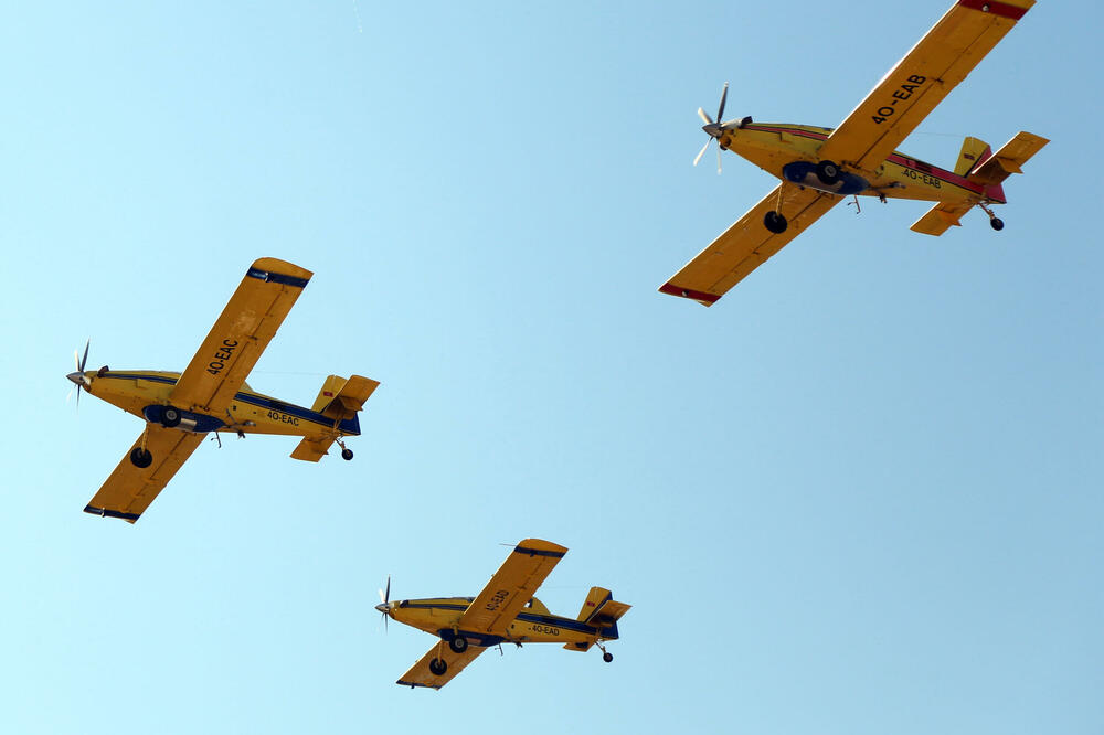 Na zemlji čekaju bolje dane: Avioni za gašenje požara (arhiva), Foto: Filip Roganović