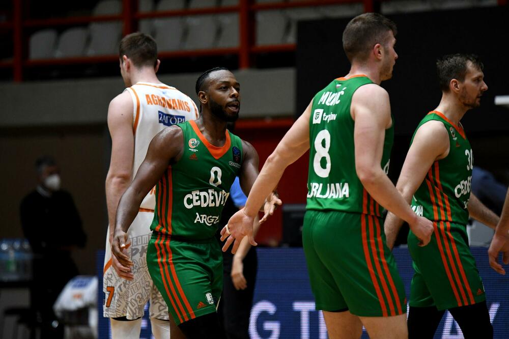 Savladali Promiteas i spriječili Budućnost da se domogne 4. mjesta: košarkaši Cedevita Olimpije na večerašnjem meču, Foto: twitter.com/KKCedOL