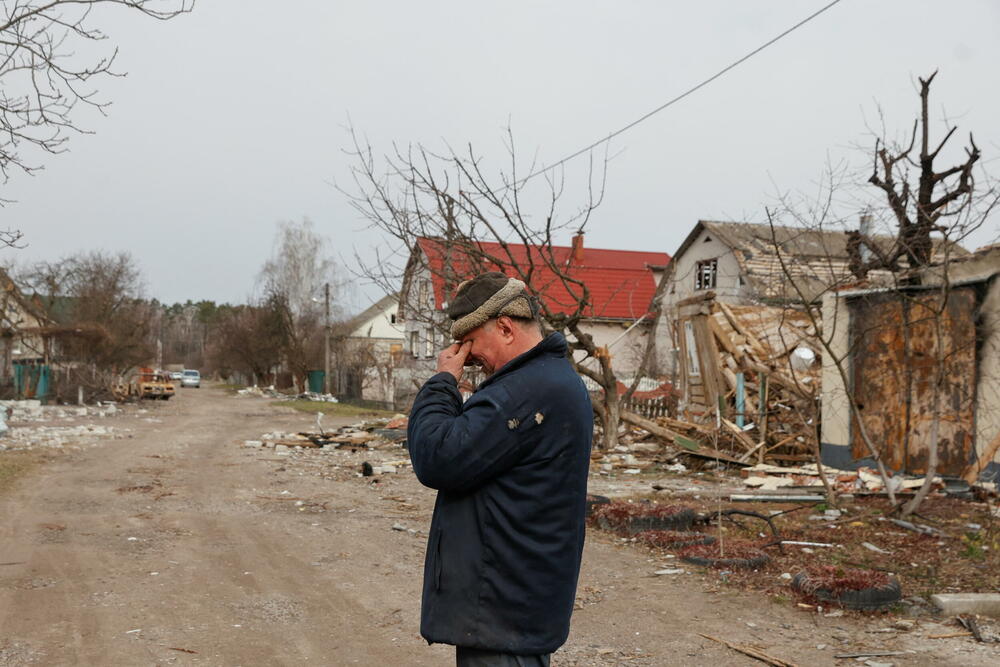 <p>Novinarka BBC Jogita Limaje navodi da su vidjeli stambene kvartove koji su bukvalno sravnjeni</p>