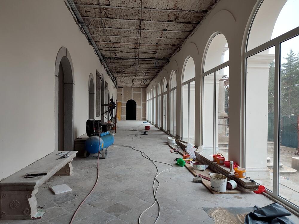 Sporna bravarija u prizemlju