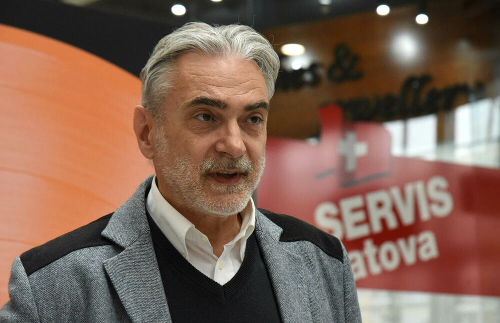 <p>Među izlagačama dosta je kolekcionara iz Crne Gore, ali i iz regiona, pa su ploče doputovale iz Bosne i Hercegovine, Hrvatske, Srbije i Albanije, a među onima koji su prvi put prikazali svoje vinile ovdašnjoj publici, je i Vlado Soldo iz Sarajeva</p>