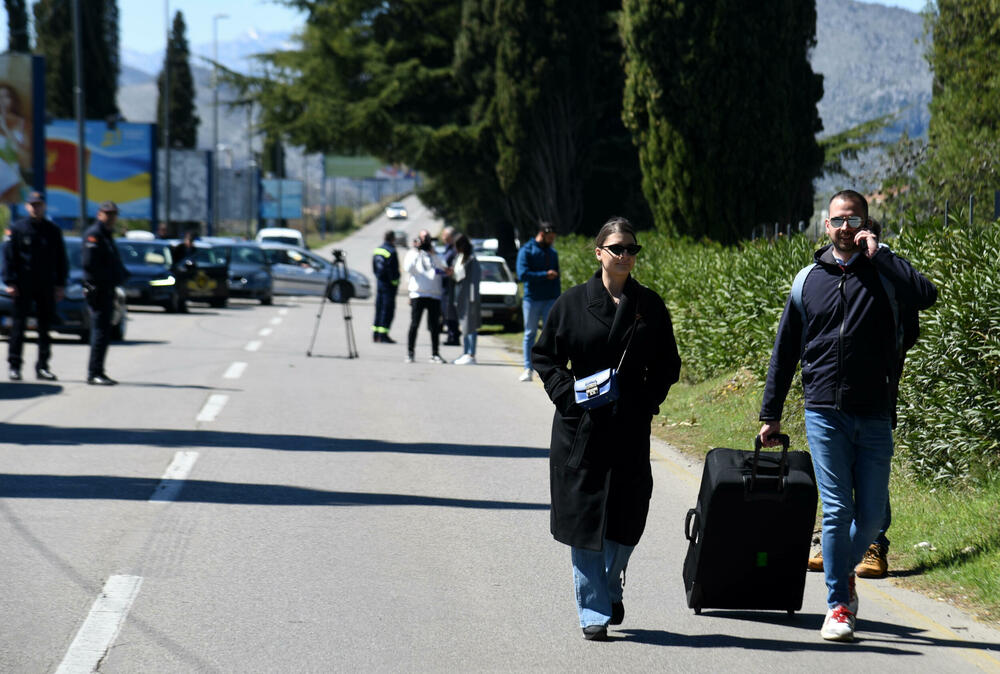<p>"Prođe i godina, a od obećanja ništa", kazala je jedna od predstavnica radnika Dubravka Đurić</p>
