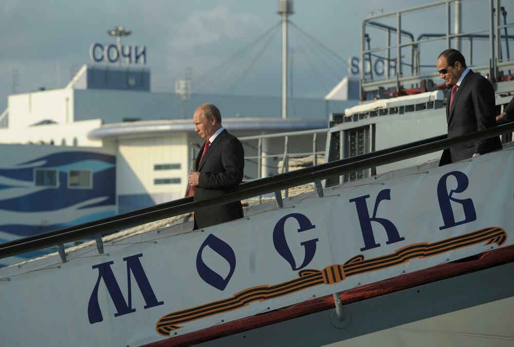Putin na brodu Moskva