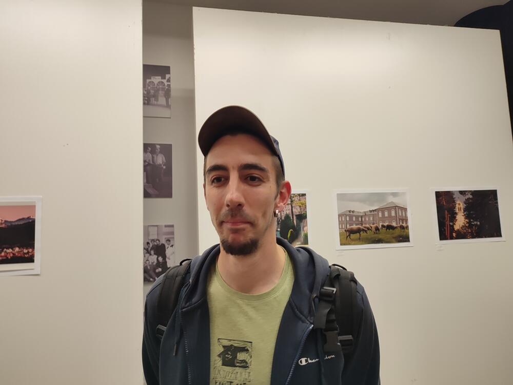 <p>Izložba otvorena u Nikšićkom pozorištu je uvertira za šestu smotru SICG-a koja će biti održana od 28. jula do 5. avgusta na Grahovu i koja će okupiti izviđače iz cijelog svijeta, najavio je starješina SIČ “Tibor”, Nikola Peković</p>