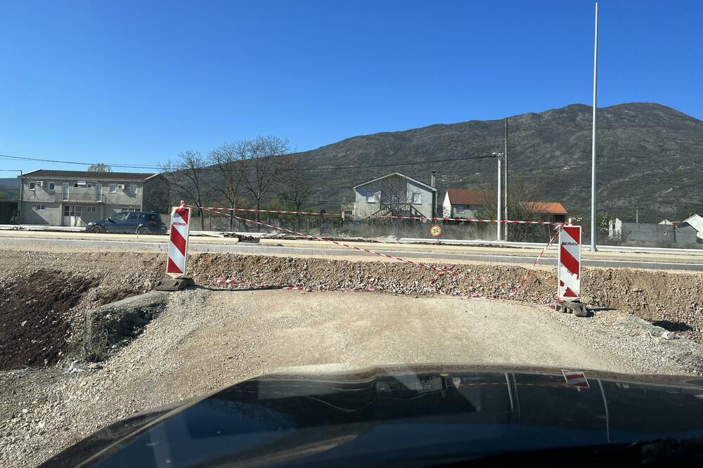 Zatvoren izlaz na magistralu, Foto: Irena Đukić