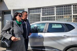 "Uđite, tata puni pištolj"