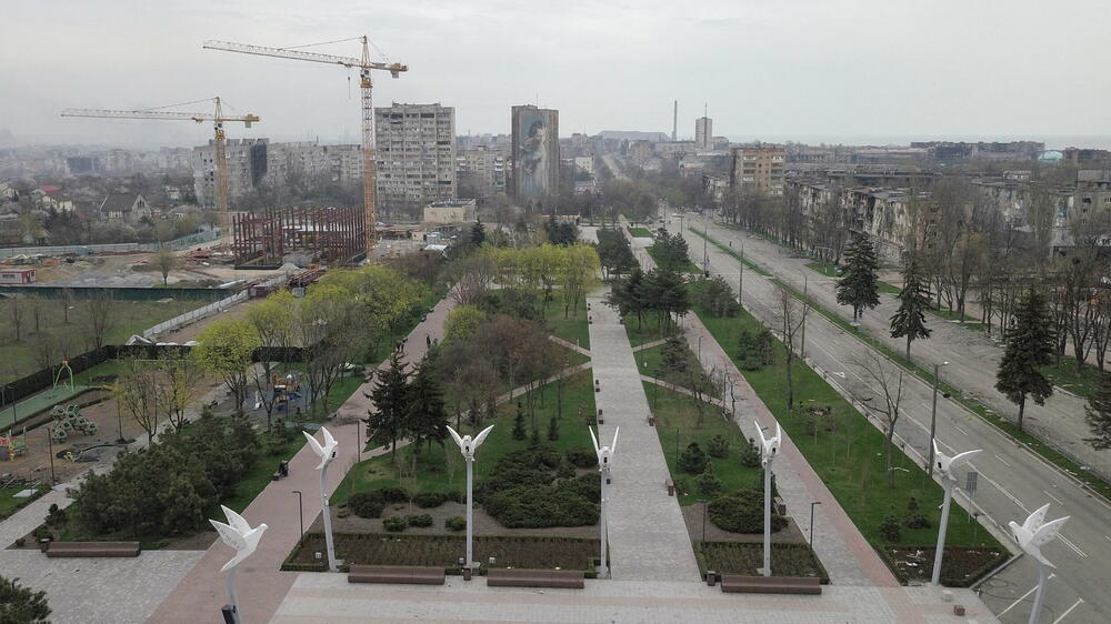 <p>Ruska vojska tvrdi da kontroliše gotovo cijeli Mariupolj, dok se ukrajinski bataljon Azov još uvijek drži u Azovstalu, ogromnoj čeličani koja gleda na Azovsko more</p>