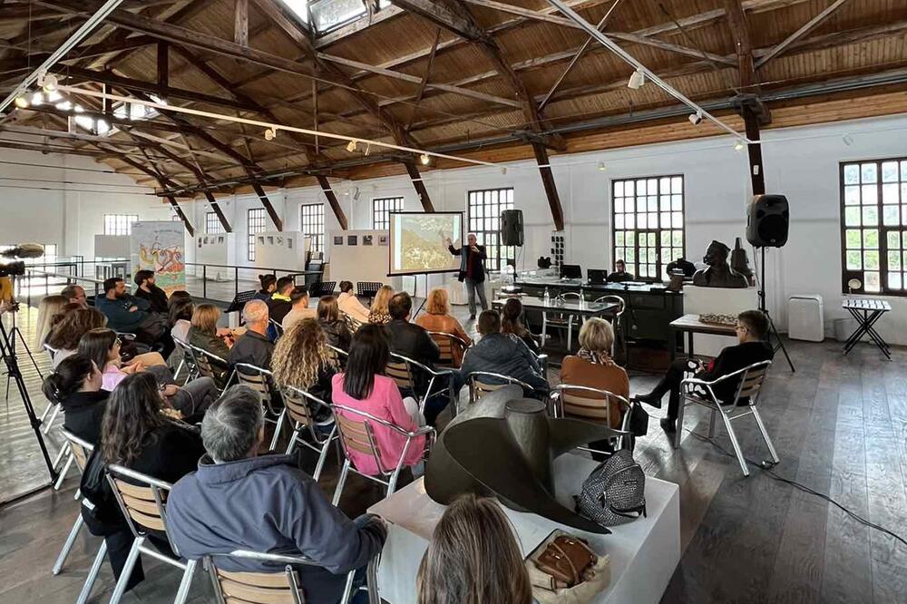 Sa predavanja u Tivtu, Foto: Siniša Luković