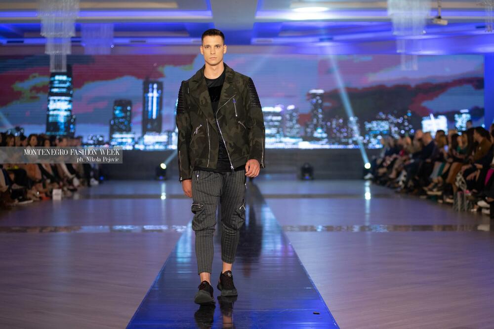 <p>Sinoć su na Imanju Knjaz u Podgorici održane revije Marine Banović, Ane Suevalove, Valentine Mitrović, Bate Spasojevića i studenata Fakulteta za dizajn i multimediju, smjera Modni dizajn...</p>