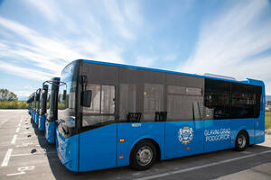 Novi autobusi stigli, za nekoliko sedmica biće na ulicama Podgorice
