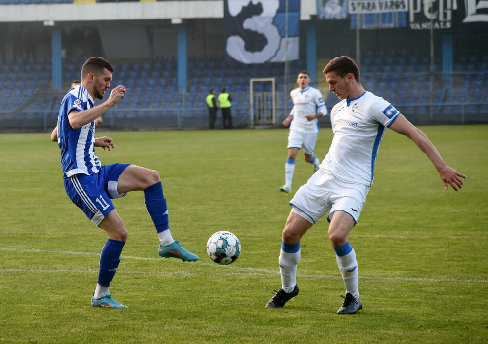 <p>Tim Aleksandra Nedovića savladao najvećeg rivala (3:0) i došao na korak od finala Kupa Crne Gore</p>