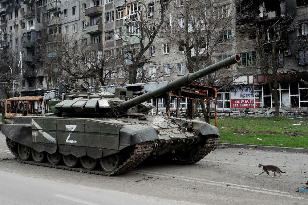 Ruski tenk u Marijupolju, Foto: Reuters