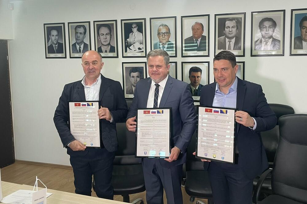 Sa potpisivanja sporazuma, Foto: Opština