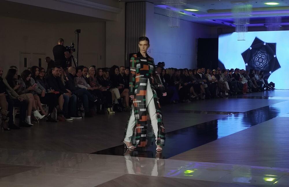 <p>U muzičkom dijelu publika je imala priliku da čuje Nenada Kneževića - Kneza</p>