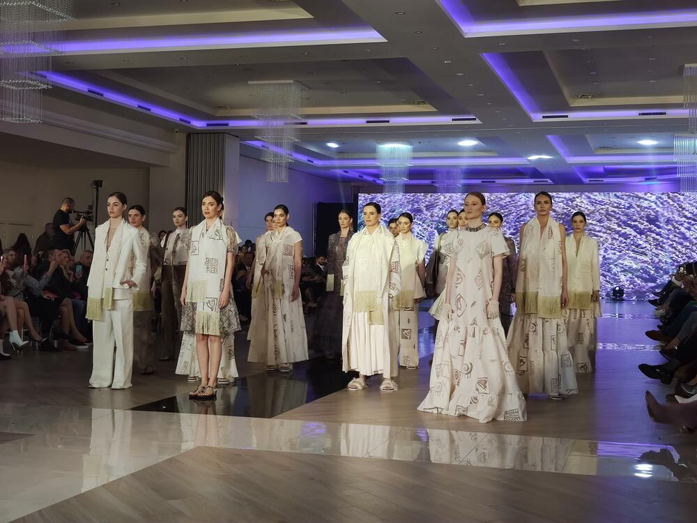 <p>U muzičkom dijelu publika je imala priliku da čuje Nenada Kneževića - Kneza</p>