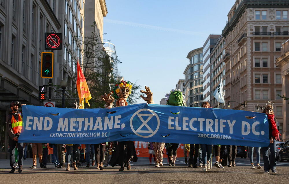 <p>Mada su napori za konzervaciju, ekologiju i reciklažu ostvarili napredak, ljudi i dalje proizvode mnogo đubreta što utiče na životinje, ljude i doprinosi globalnom zagrijevanju<br /> </p>