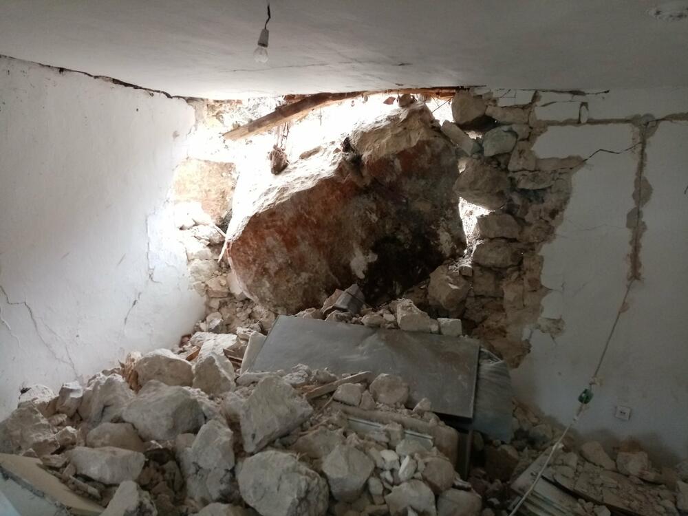 <p>Krstac je od centra Nikšića udaljen 45 kilometara, dok je do granice sa BiH svega pet kilometara</p>