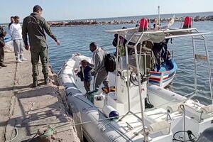 Najmanje 12 migranata poginulo kod obale Tunisa