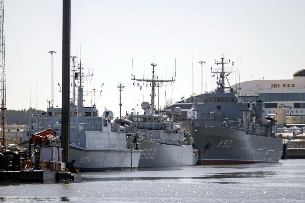 Ratni brodovi NATO u finskoj luci Turku