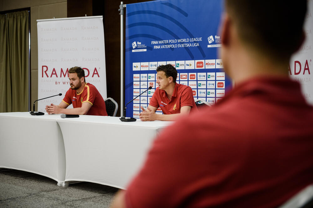 Gojković i Spaić na pres konferenciji, Foto: Krsto Vulović