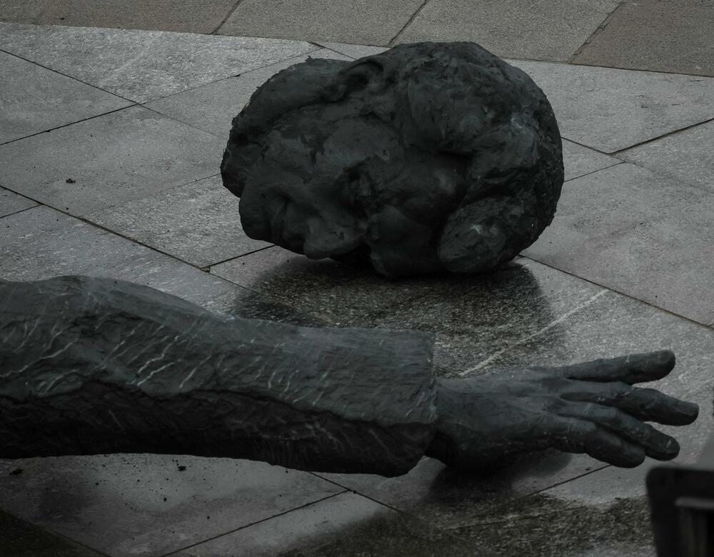 <p>Gradovi i mjesta na sjeveru Ukrajine započeli su proces preimenovanja ulica po vojnim jedinicama koje su ih branile.</p>