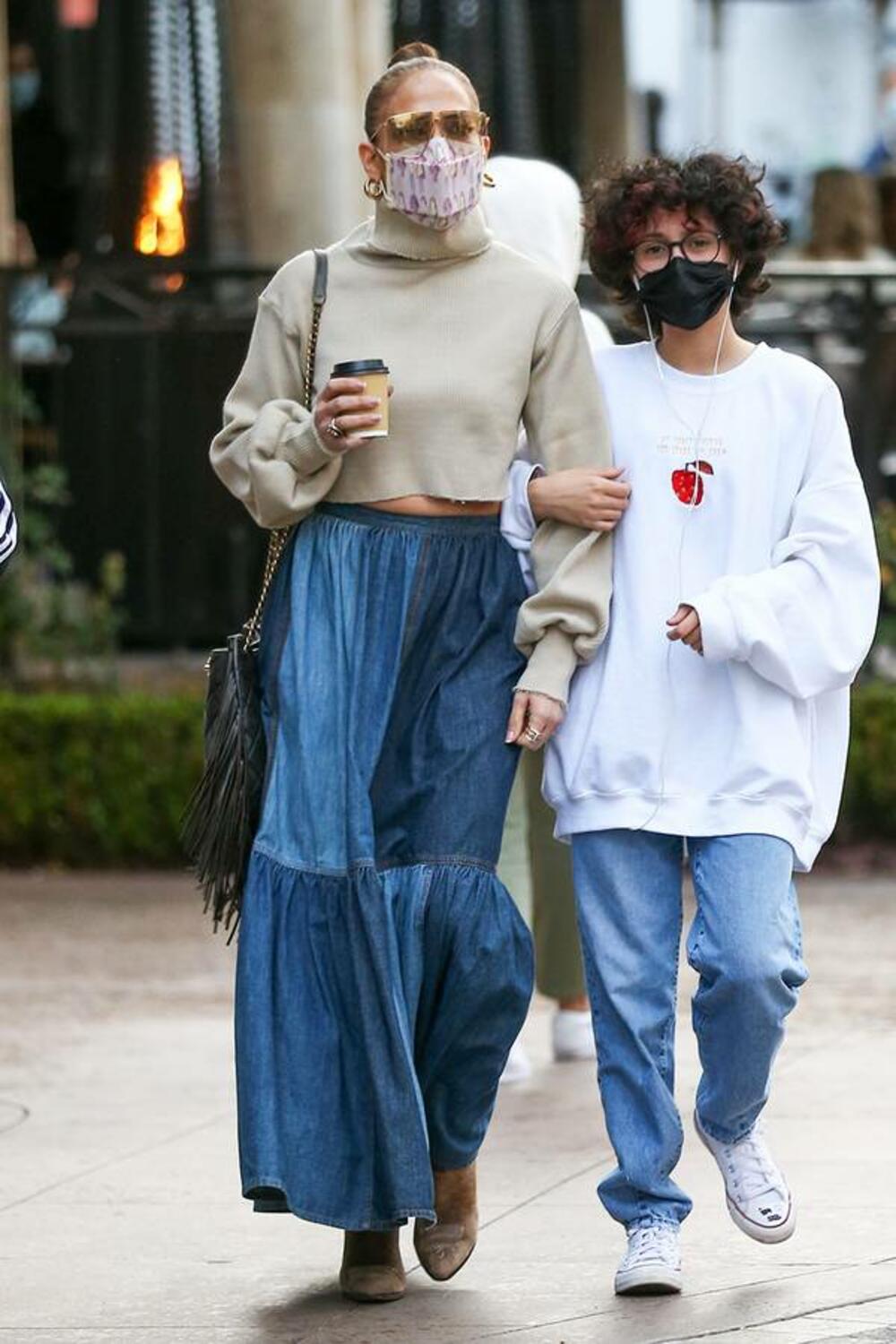 Dženifer lopez u maksi suknji