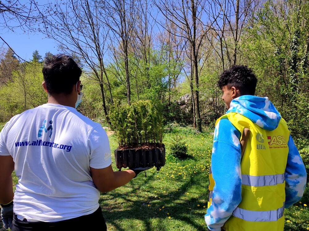 <p>Volonterski klub broji 50 volontera koji se trude da svojim aktivizmom pokrenu i druge ne bi li svi zajedno stvorili bolji i ljepši ambijent za život, a zeleni Nikšić će svakako tome doprinijeti</p>