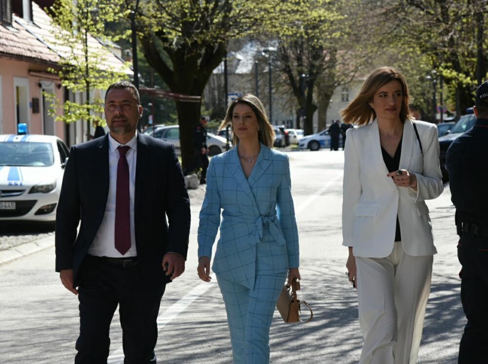 <p>Vlada će imati 18 ministarstava, četiri potpredsjednika/ce koji su ujedno i resorni ministri odnosno ministarke i dva ministra bez portfelja</p>