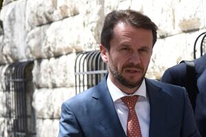 Konjević: Bolje biti "ekstremista" za svoju državu nego njen...