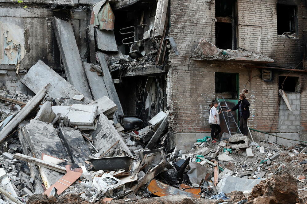 Bitka za Marijupolj je jedno od najtragičnijih poglavlja rata: Devastirana zgrada u gradu, Foto: Reuters