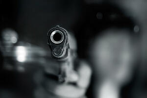 Budva: Od maloljetnika oduzet pištolj sa municijom