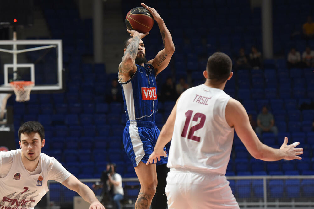 Džastin Kobs na večerašnjoj utakmici, Foto: KK Budućnost Voli