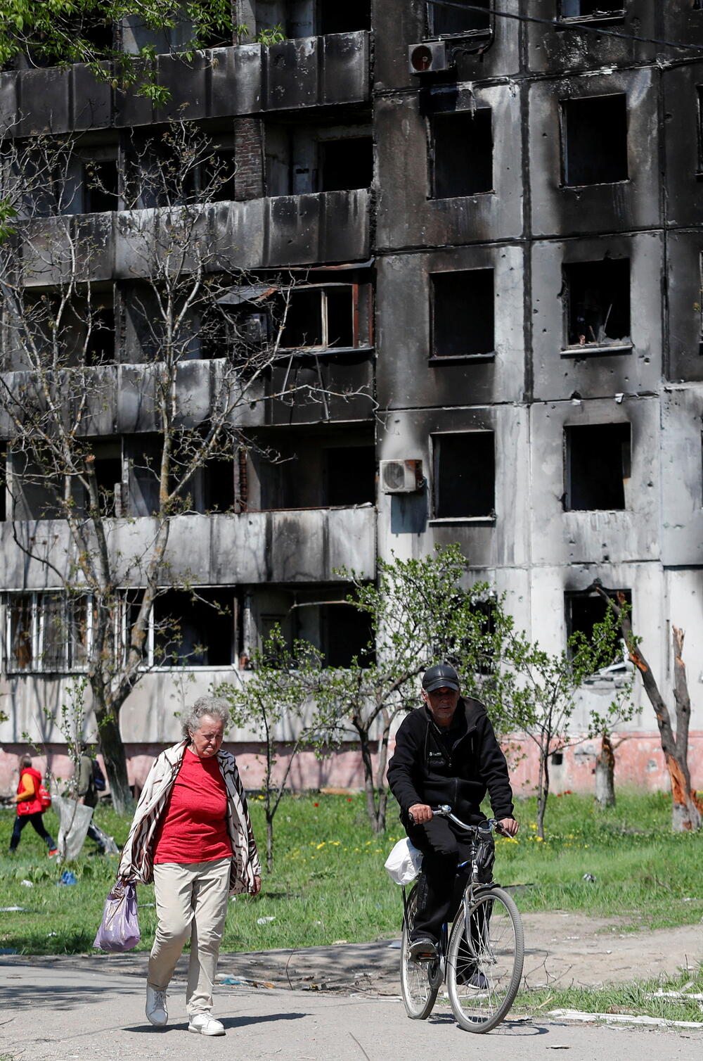 <p>Od predratnog stanovništva grada od 450.000, procjenjuje se da je tamo ostalo oko 100.000</p>