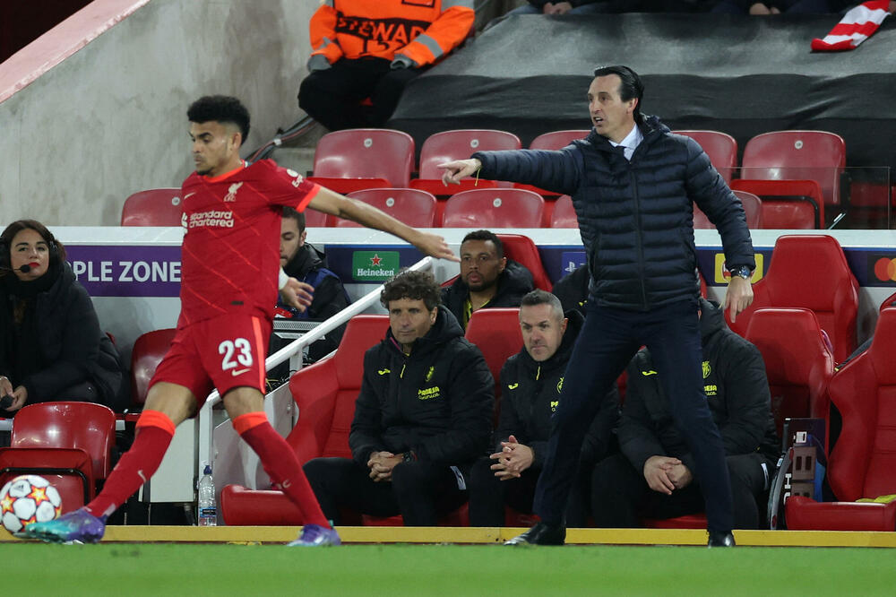 Emeri na prvoj utakmici, Foto: Reuters