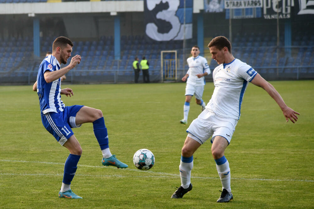 Zoran Petrović (Budućnost) i Meldin Drešković (Sutjeska) - detalj sa prvog meča, Foto: Luka Zeković