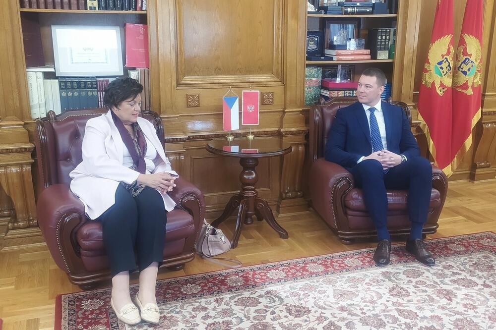 Hrebičkova i Adžić, Foto: MUP Crne Gore/Twitter