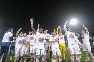 Povratak Kremonezea poslije četvrt vijeka, Leće ponovo u eliti