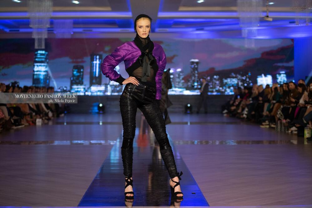 <p>Bata Spasojević predstavio dio nove kolekcije za proljeće/ljeto na crnogorskoj Nedjelji mode</p>