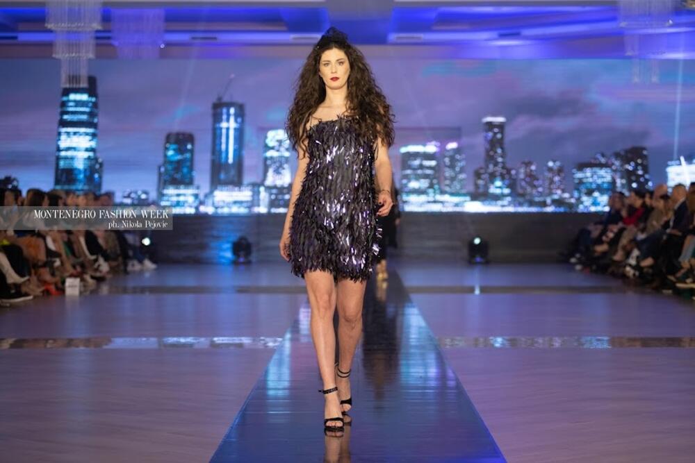 <p>Bata Spasojević predstavio dio nove kolekcije za proljeće/ljeto na crnogorskoj Nedjelji mode</p>
