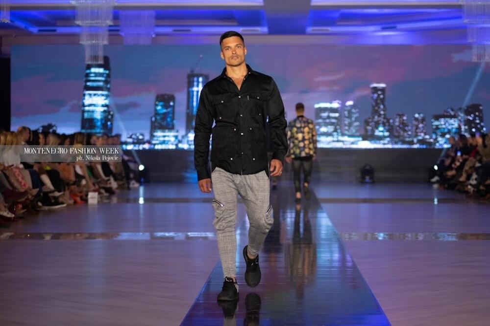 <p>Bata Spasojević predstavio dio nove kolekcije za proljeće/ljeto na crnogorskoj Nedjelji mode</p>