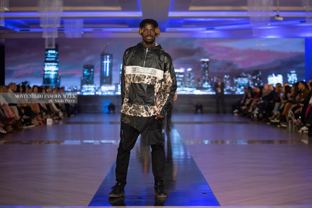 <p>Bata Spasojević predstavio dio nove kolekcije za proljeće/ljeto na crnogorskoj Nedjelji mode</p>