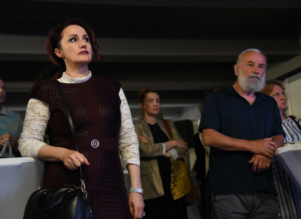 <p>Ministarka kulture i nauke Maša Vlaović kazala je da nacionalne i etničke razlike na ovakvom sajmu dobijaju svoju najljepšu formu, jer se na njemu nalaze izdavači iz Crne Gore i iz regiona</p>