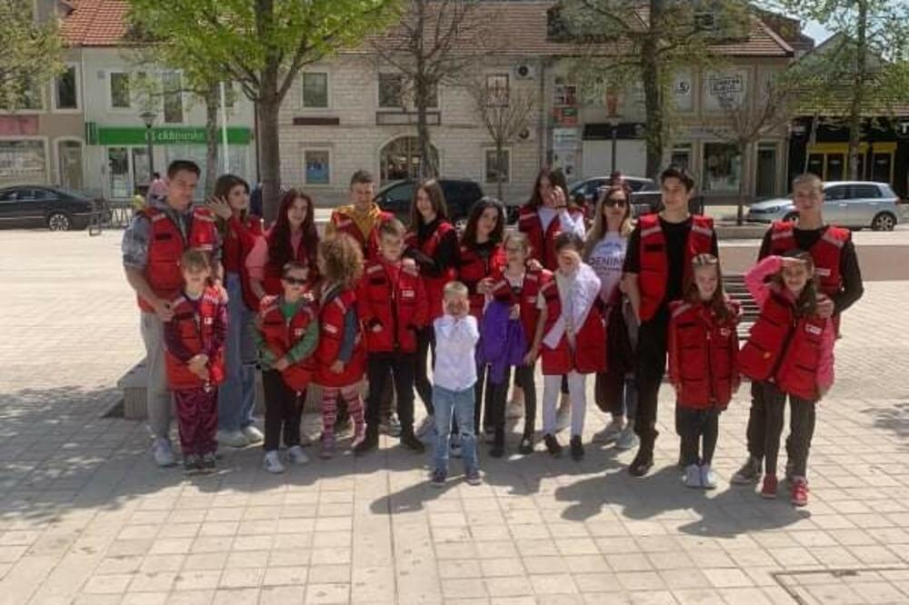 Juče u Nikšiću, Foto: Crveni krst