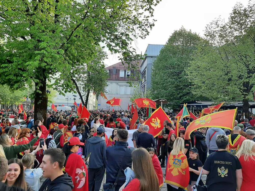 <p>Poziv za današnje okupljanje dijelio se na društvenim mrežama, ali nije poznato ko su bili organizatori</p>