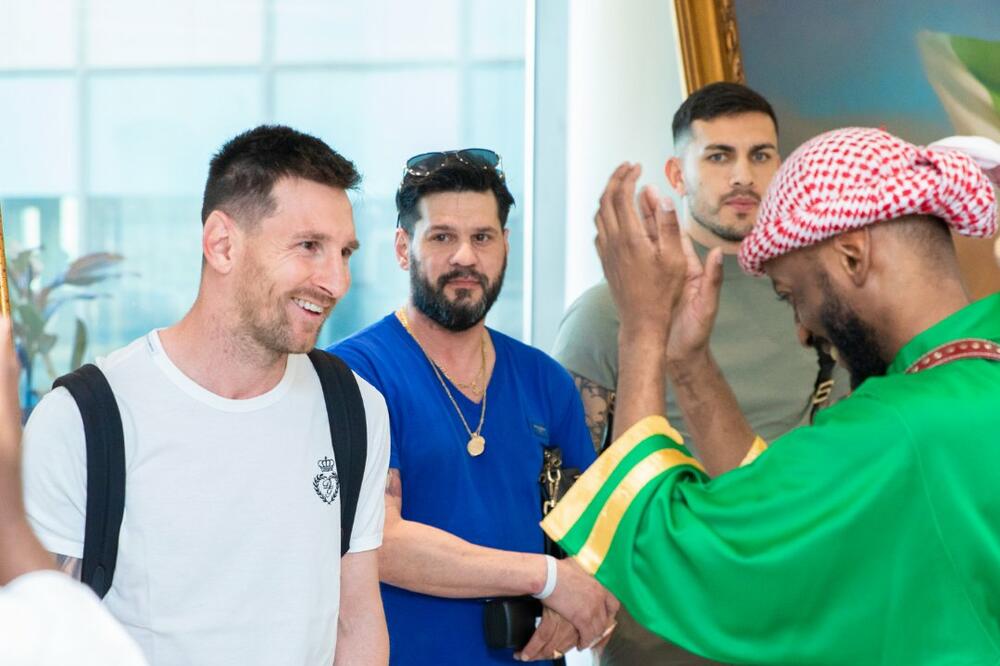 Mesi na aerodromu u Džedi, Foto: Printscreen