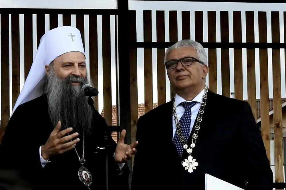 Porfirije i Mandić, Foto: twitter.com/AndrijaMandicDF